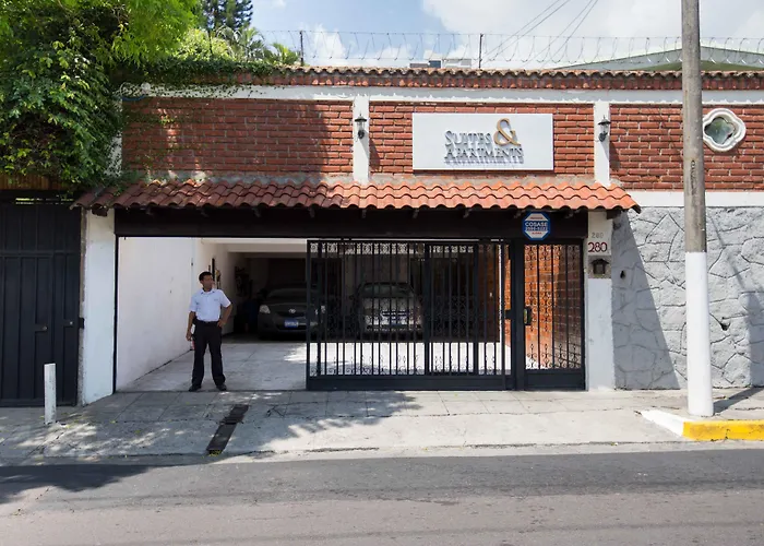 Suites & Apartments San Benito - Zona Rosa